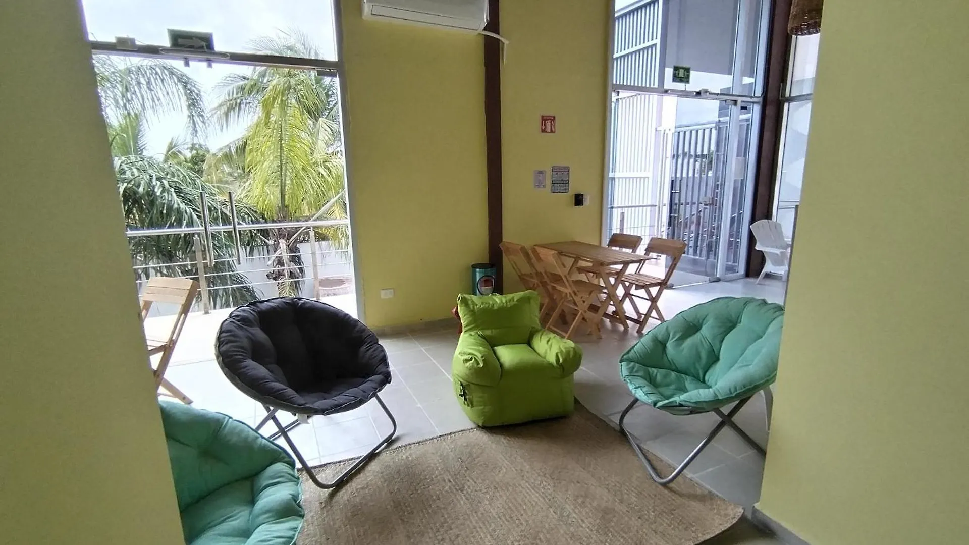 Hostel Tropico 20 Pdc Playa del Carmen